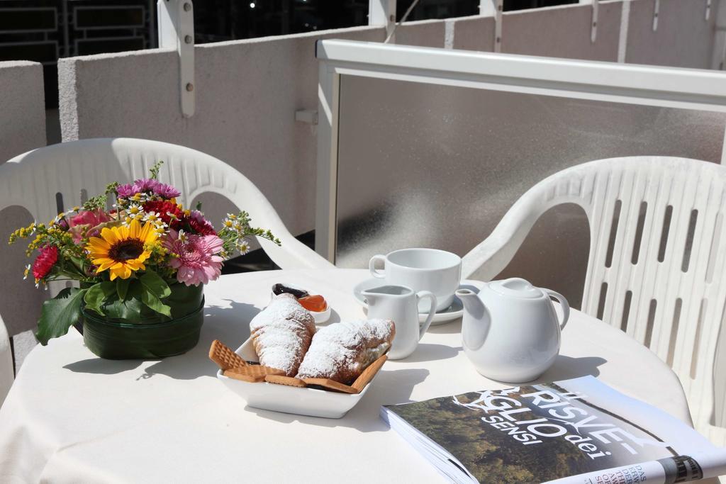 Hotel Pigalle ลิโดดิเยโซโล ห้อง รูปภาพ